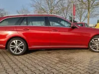 Używany Mercedes E250 204 KM (150 kW) 2016 Czerwony Kombi