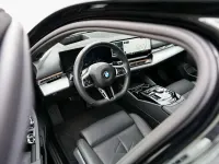 Gebraucht BMW 540 Performance 303 PS (222 kW) 2025 Saphirschwarzmetallic Kombi