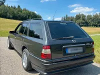 Gebraucht Mercedes E250 94 PS (69 kW) 1989 Schwarz Kombi