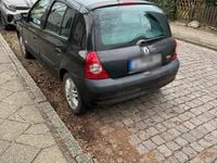 Gebraucht Renault Clio II 82 PS (60 kW) 2003 Schwarz Kleinwagen