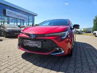 Neu Toyota Corolla 140 PS (102 kW) 2025 Karminarot Kombi
