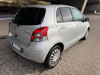 Gebraucht Daihatsu Charade 101 PS (74 kW) 2011 Silber Kleinwagen