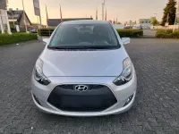 Gebraucht Hyundai ix20 90 PS (66 kW) 2015 Silber Kleinwagen