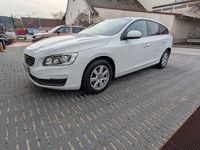 Gebraucht Volvo V60 114 PS (83 kW) 2014 Weiß Kombi