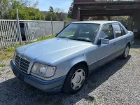 Brugt Mercedes E200 136 HK (100 kW) 1994 Blå Sedan