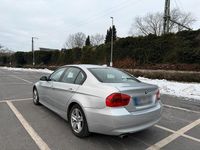 Gebraucht BMW 318 143 PS (105 kW) 2008 Silber Limousine