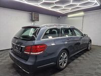 Gebraucht Mercedes E220 Avantgarde 170 PS (125 kW) 2013 Grau Kombi