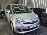 Gebraucht Toyota Verso-S Club 90 PS (66 kW) 2012 Silber Van / Kleinbus
