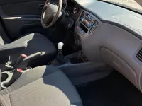 Usata Kia Rio 112 CV (82 kW) 2006 Rosso Berlina