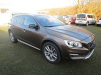 Gebraucht Volvo V60 CC 150 PS (110 kW) 2016 Braun Kombi