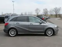 Gebraucht Mercedes B180 Sport 122 PS (89 kW) 2012 Grau Kleinwagen