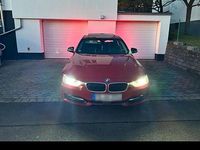 Gebraucht BMW 320 184 PS (135 kW) 2014 Rot Limousine