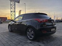 Gebraucht Hyundai i30 135 PS (99 kW) 2015 Schwarz