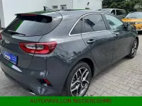 Gebraucht Kia Ceed 140 PS (102 kW) 2025 Grau Kleinwagen