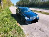 Gebraucht Mercedes C180 143 PS (105 kW) 2005 Blau Limousine