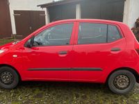 Gebraucht Hyundai i10 69 PS (50 kW) 2013 Rot Kleinwagen