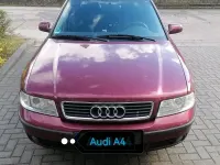 Gebraucht Audi A4 105 PS (77 kW) 2000 Rot Limousine