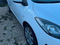 Gebraucht Mazda 2 Dynamic 90 PS (66 kW) 2010 Weiß Kleinwagen