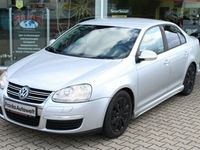 Gebraucht VW Jetta Trendline 102 PS (75 kW) 2007 Grau metallic Limousine