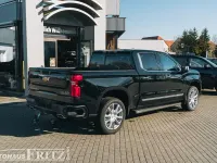 Neu Chevrolet Silverado 426 PS (313 kW) 2026 Schwarz SUV