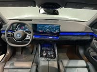 Gebraucht BMW 550e 489 PS (359 kW) 2024 Saphirschwarz Limousine