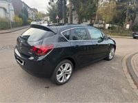 Gebraucht Opel Astra Edition 140 PS (102 kW) 2011 Schwarz Limousine