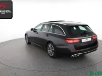 Gebraucht Mercedes E220 200 PS (147 kW) 2022 Grafitgrau Kombi