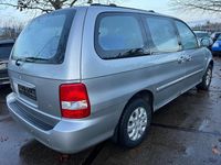 Gebraucht Kia Carnival 144 PS (105 kW) 2006 Stahlsilber Van / Kleinbus