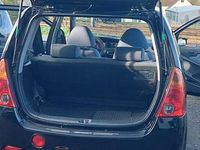 Gebraucht Daihatsu YRV 58 PS (42 kW) 2004 Schwarz Van / Kleinbus