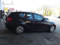 Second-hand BMW 118 143 CP (105 kW) 2009 Negru Hatchback