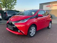 Gebraucht Toyota Aygo X-play 69 PS (50 kW) 2014 Rot Kleinwagen