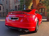Gebraucht Audi TT Ambiente 230 PS (169 kW) 2016 Rot Coupé