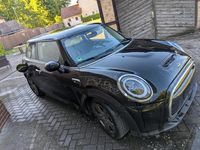 Gebraucht Mini Cooper SE Essential 136 kW (186 PS) 2022 Schwarz Kleinwagen