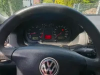 Second-hand VW Golf IV 75 CP (55 kW) 2000 Verde Berlinǎ