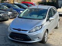 Gebraucht Ford Fiesta Trend 82 PS (60 kW) 2009 Silber Kleinwagen