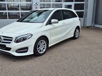 Gebraucht Mercedes B200 156 PS (114 kW) 2017 Weiß Van / Kleinbus