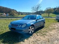 Gebraucht Mercedes E280 Avantgarde 177 PS (130 kW) 2004 Blau Limousine