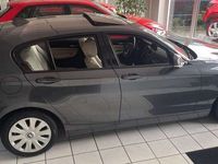 gebraucht BMW 118 i Automatik / Leder / SD / LED