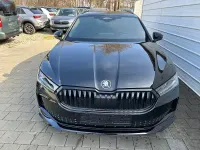 Neu Skoda Superb SportLine 265 PS (194 kW) 2025 Ebony black metallic Kombi