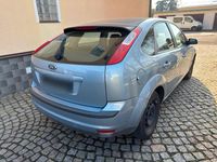 Gebraucht Ford Focus Ghia 115 PS (84 kW) 2005 Blau Limousine