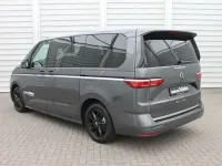 Gebraucht VW Multivan Style 150 PS (110 kW) 2025 Grau Van / Kleinbus
