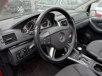 Gebraucht Mercedes B200 136 PS (100 kW) 2010 Rot Van / Kleinbus