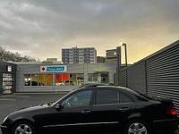 Gebraucht Mercedes E240 177 PS (130 kW) 2005 Schwarz Limousine