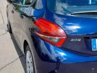 Gebraucht Peugeot 208 Active 83 PS (61 kW) 2018 Blau Kleinwagen