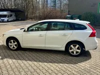 Gebraucht Volvo V60 Linje Svart 150 PS (110 kW) 2018 Weiß Kombi