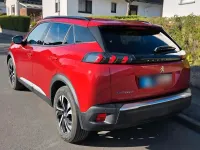 Gebraucht Peugeot 2008 Allure 100 kW (136 PS) 2022 Rot SUV
