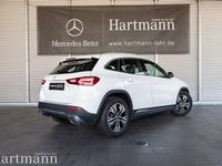 Gebraucht Mercedes GLA200 163 PS (119 kW) 2024 Polarweiß SUV