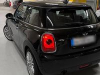 Gebraucht Mini Cooper 136 PS (100 kW) 2017 Schwarz Kleinwagen
