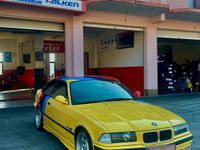 Używany BMW 325 192 KM (141 kW) 1994 Żółty Coupe