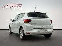 Używany Dacia Sandero Expression 91 KM (66 kW) 2023 Biały Hatchback